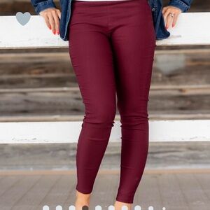 Betsey’s Boutique Brand Ladies Classy Jeggings Sz XL Leggings Burgundy NEW!